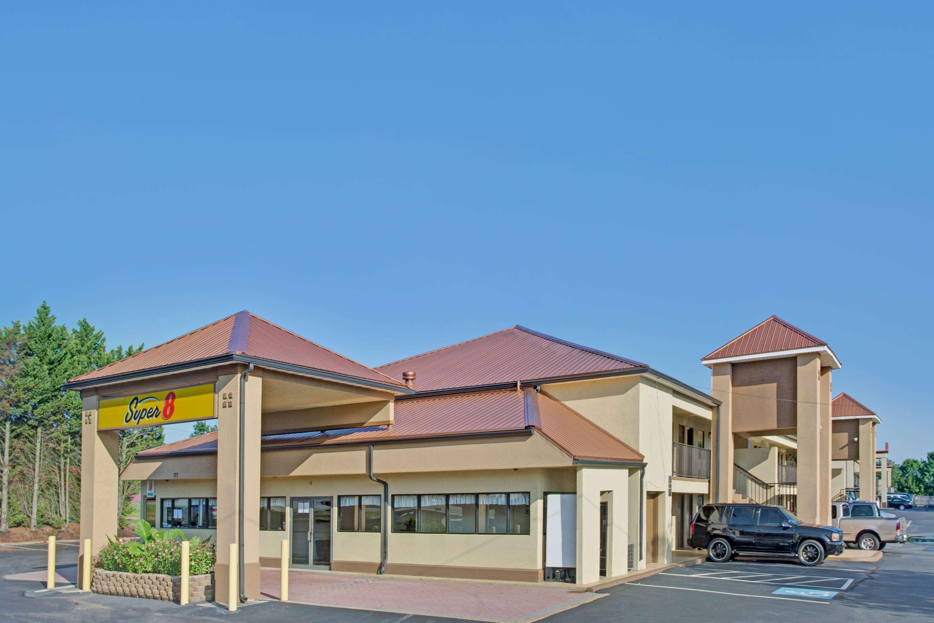Super 8 By Wyndham Suwanee Hotel Buitenkant foto