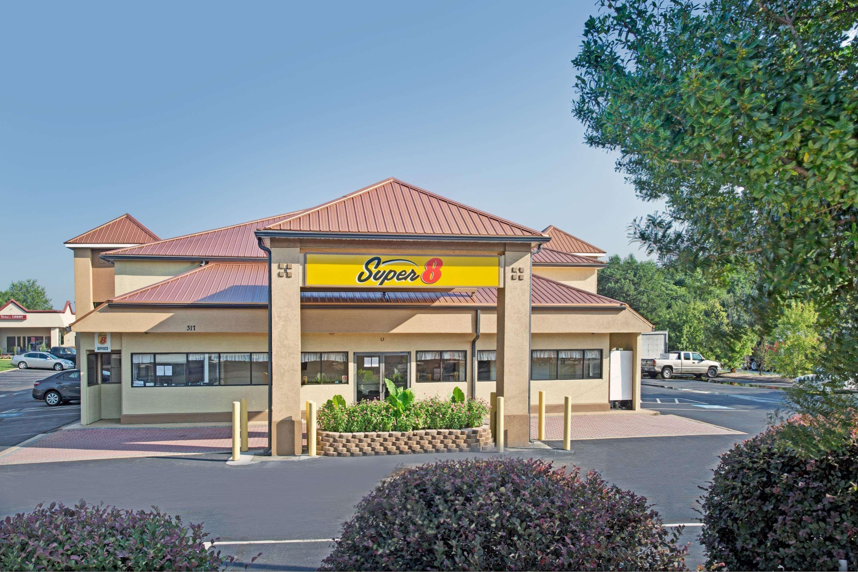 Super 8 By Wyndham Suwanee Hotel Buitenkant foto