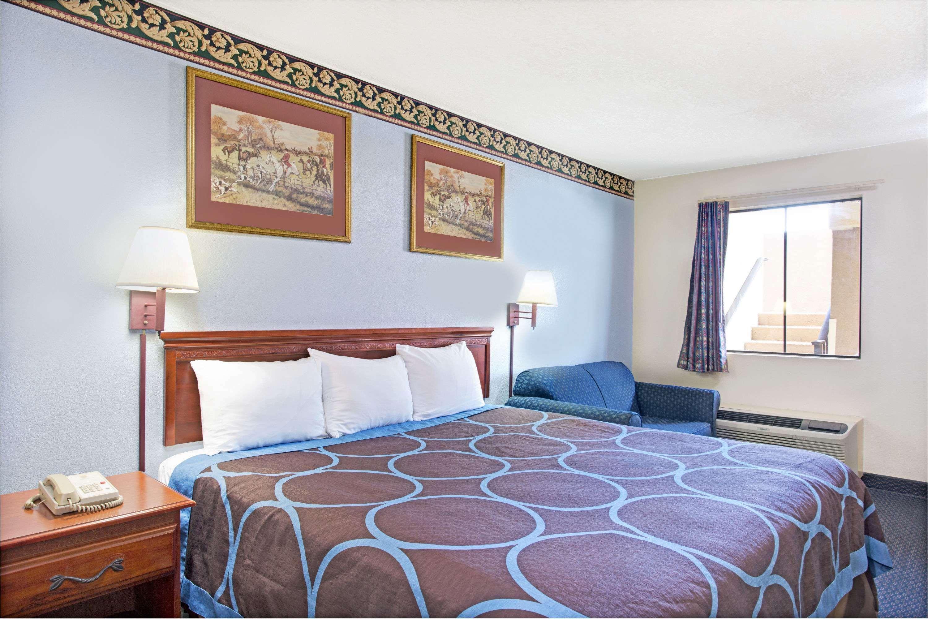 Super 8 By Wyndham Suwanee Hotel Buitenkant foto